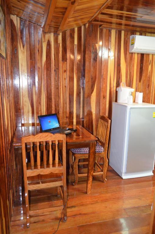 Home Stay Stc Bed And Breakfast Udon Thani Habitación foto